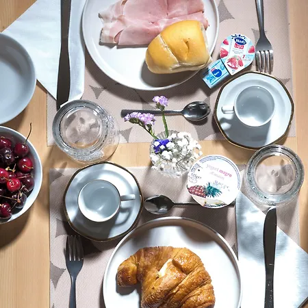 Domo Incantos 招待所 3*