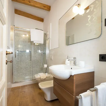 Domo Incantos 招待所 Galtellì