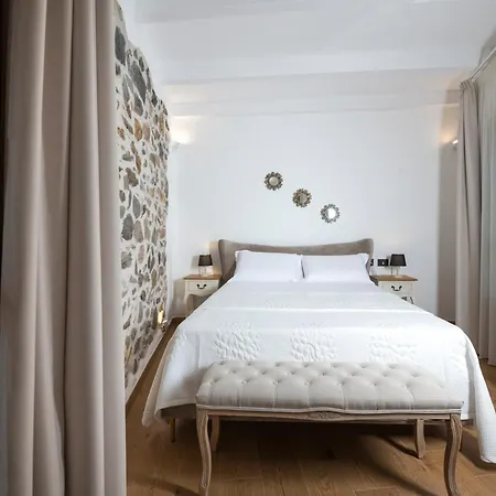 Domo Incantos Gasthuis Galtellì